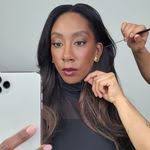 Janelle Knapp's Instagram, Twitter & Facebook