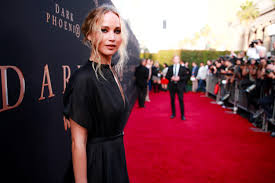 Actress jennifer lawrence married art gallerist cooke maroney in a private ceremony saturday at the belcourt of newport mansion in rhode island. Jennifer Lawrence Marries Art Dealer Cooke Maroney