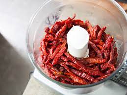 Harganya tidak semurah cili yang lain, namun ianya masih berpatutan. Beza Cili Boh Dan Cili Giling Malaybkim