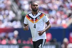 Schlotterbeck raves about DFB defensive leader Tah: “He sets the pace”