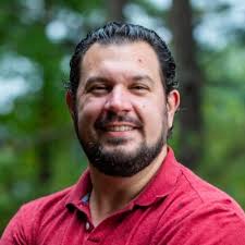 In the '90s, the Detroit Lions had Barry Sanders—arguably the best running  back of all time. And they wasted him. The Lions passing game paled in  comparison to Barry's rushing during his