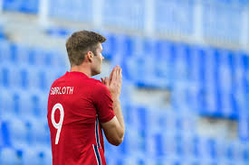 İsmi trabzonspor ile de anılan sörloth'u yüksek bonservisi nedeniyle kiralamak isteyen beşiktaş'ın. Yellxvi1sos Vm