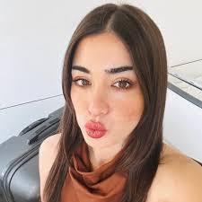 They post inspirational quotes