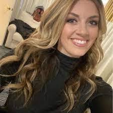 Chelsea Caples's Instagram, Twitter & Facebook