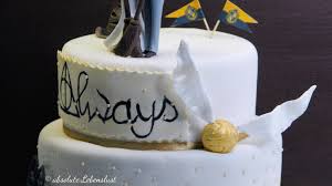 Ihre torte stellen wir nach ihren wünschen her. Harry Potter Hochzeitstorte Backen Zweistockige Hochzeitstorte Selber Machen Absolute Lebenslust