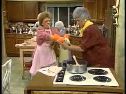 It's a typical episode, some cheesecake in the kitchen, etc. Golden Girls Gonna Stuff A Chicken Youtube