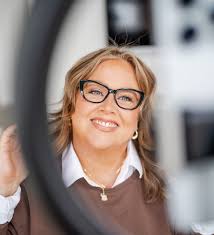 Join the Activate Her Awesome Academy + Learn How to Use Instagram to Grow  Your Business