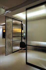 pin by yvonne tang on 隔屏 office interior design minimalist interior house design