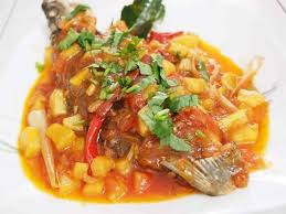 Ikan dibersihkan dan dilumurkan dengan garam, serbuk kunyit, cili boh dan tepung jagung. Resepi Siakap 3 Rasa Sheila Rusly Pawtaste Com