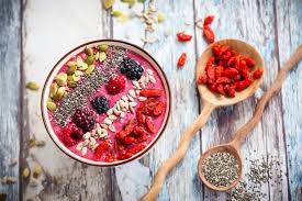 A great source of protein that provides 13g per 100g What The Heck Are Goji Bowls Another Crazy Amazing Trend Taking Over Instagram Career Girl Daily