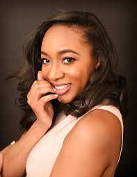 How Samara Walker Bootstrapped Her Business While Working 9-to-5 at Amazon  — Create + Cultivate