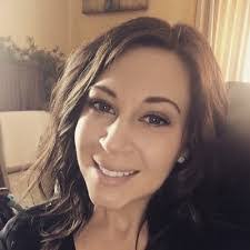 Ashley Grindle's Instagram, Twitter & Facebook