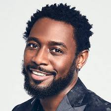 Hilarious Courtney Wayne: Stand-Up Comedy Gold!