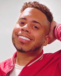 Aaron Reevey (@areevltl) • Instagram photos and videos