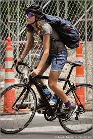 tumblr 自転車メッセンジャー 女性サイクリスト 自転車 ファッション