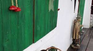 Nu uitaţi de trezirea de dimineaţă, între 10 şi 13 cafeaua este şi astăzi însoţită de delicioasa brioşă. Cazare Gura Humorului Casa De VacanÈ›Äƒ CÄƒsuÈ›a Verde Cazareturist Ro