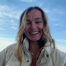 Savannah Schwab's Instagram, Twitter & Facebook