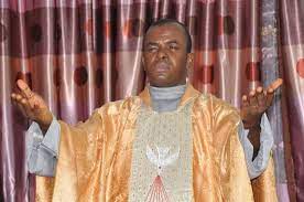 Protest rocks enugu as father mbaka is reported missing. Koyeqsbk3bopum