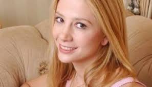 Amanda louise holden is a british actress, singer, and tv presenter. Amanda Holden Bio Height Weight Measurements Celebrity Facts