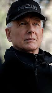 Peeking into warmth ✨💛 📍Setubal, Portugal . Please drop by and show me  some love⬇️ https://www.instagram.com/kay_thi_oo_k?igsh=NTN2MnkwZnE5b3Y4