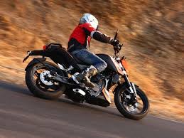 The new sport from ktm comes in a total of 2 variants. Ktm Duke 200 Detailed Review Zigwheels