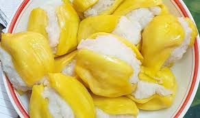 P Jika Selalu Buah Nangka Masak Dimakan Mentah Begitu Saja Rupanya Mak Mak Juga Boleh Padankan Dengan Pulut Dan Kuah Santan Pekat Untuk Ke Nangka Food Snacks