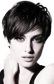 26 Best Short Haircuts For Long Face Popular Haircuts Long Face Hairstyles Thick Hair Styles Short Hair Styles