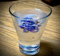 焼酎の水割り ボリジを凍らせてお洒落に 焼酎 水割り お洒落