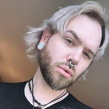 Justin Bieber comparte un vídeo de 'aterrador' fumar en Instagram: 'Él  necesita ayuda' Un nuevo vídeo de Justin Bieber fumando en su Instagram...  (1/2)