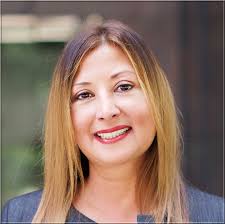 Edna Tobias's Instagram, Twitter & Facebook