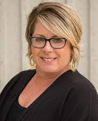 Stacy Vize's Instagram, Twitter & Facebook