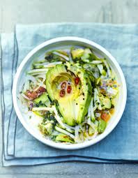 Salade Avocat Courgette Concombre Pamplemousse Pour 6 Personnes Recettes Elle A Table Recette Salade D Avocat Recette Avocat Recette Salade Avocat