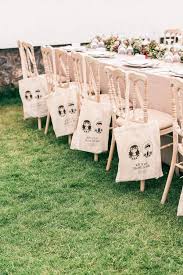 10 Creative Wedding Favor Ideas Your Guests Will Love And Use Creative Wedding Favors Wedding Party Favors Best Wedding Favors
