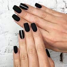 Combina tus uñas negras con tu labial. Pin En Las Mejores Imagenes De Unas Negras