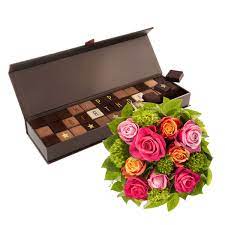 Order online birthday flowers and chocolate delivery in india from bookmyflowers.com. Chocol Happy Birthday Roses Bouquet Delivery In Germany By Giftsforeurope