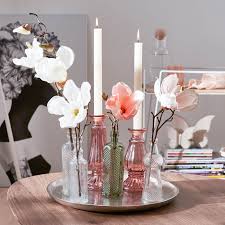 Fruhlingshafte Und Zugleich Romantische Akzente Setzen Fruhling Spring Schmetterlinge Magnolie Fruhlingsdeko Fruh Fruhjahr Deko Fruhling Dekoration