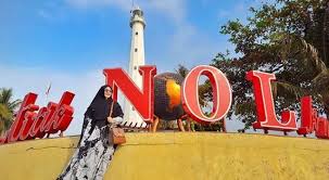 Rampung dibangun ini penampakan kastil istana cadas tamiang di cilegon bantennews co id from i0.wp.com. Pantai Anyer Kondisi Hotel Harga Tiket Masuk Dan Rute Menuju Lokasi