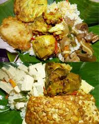 Resep rica rica sendiri sebenarnya tidak harus menggunakan bahan daging ayam saja. Rica Ayam Di Solo Yang Enaknya Menggoda Biki Lupa Diet Seketika