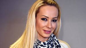 Finden sie die besten angebote für ihre suche 5 zimmer haus mieten kaltenkirchen. Cora Schumacher Mann Gesucht Das Kommt Der Schumacher Ex Nicht Ins Haus News De