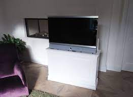 35 moderne fernsehschrank mit turen ahhadesigns. Brainbreak Fertigt Tv Lift Sideboards Design In Hamburg Eilbek Tischlerei Fur Tv Mobel Hifi Mobel Lift Vorbereitung Und Tv Boards