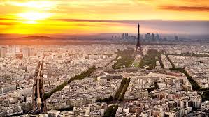 Originally malle intended to film in several different locations around paris with professional actors. Webcam Hd Live Paris