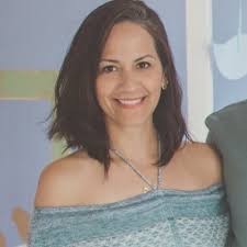 Anne Costa (@annemcosta)