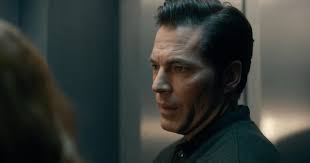 SurrealEstate': Luke Roman and Susan Ireland Share Heart to Heart in Sneak  Peek Clip