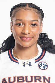 Jordan Hunter's Instagram, Twitter & Facebook