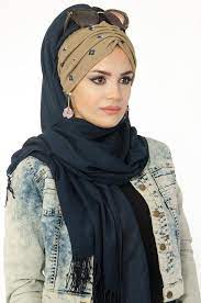 Aise Tesettur Lacivert Desenli Pratik Sal Moda Stilleri Moda Dikis Sal