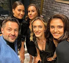 Ana și bogdan mocanu păreau că vor forma un cuplu, după despărțirea acestuia de roxana. JucÄƒtoarea De Tenis Ana Bogdan È™i Afaceristul Norris MÄƒgeanu S Au DespÄƒrÈ›it Cand ToÈ›i AÈ™teptau Nunta Cei Doi Erau LogodiÈ›i De 3 Ani