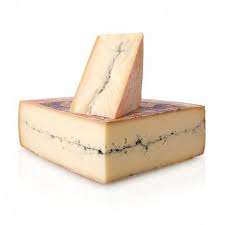 Un Accord Au Lait Cru Avec L Aoc Hautes Cotes De Nuits Rouge Le Morbier Fromage Aop Http Www Fromage Morbier Com Cheese Food Container