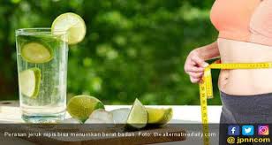 Kaya Vitamin C Ini 5 Khasiat Minum Perasan Jeruk Nipis Hangat Jpnn Com