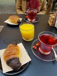 Thes Jus D Orange Et Croissants Au Chocolat Picture Of Trive Time Turin Tripadvisor