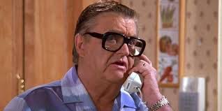 The original Morty Seinfeld was played by Phil Bruns. However, he was way  too sweet for the kind of father the creators wanted. And that's why, they  had to recast. There were